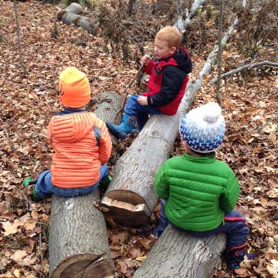 preschool-fall-log-sitting-400×400