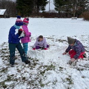 FirstSnow_Nov25_VeteransDayCamp_400x400